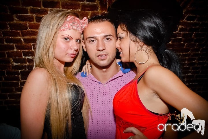 Friday Night Fever @ Club Escape, 