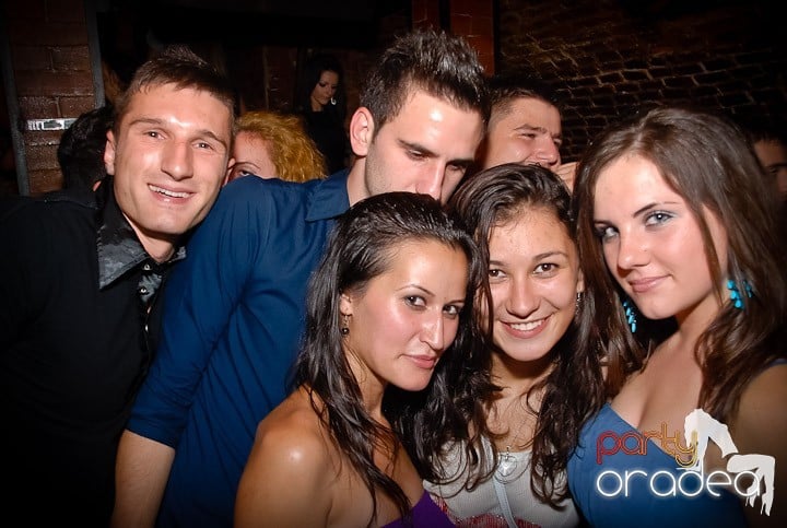 Friday Night Fever @ Club Escape, 