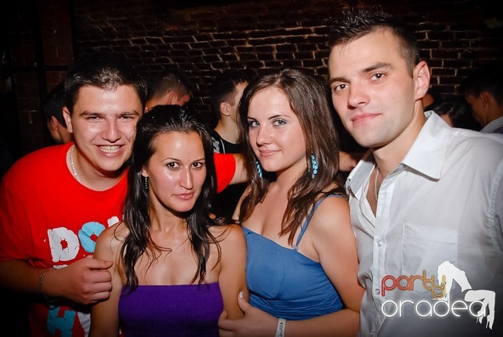 Friday Night Fever @ Club Escape, 