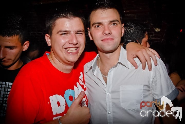 Friday Night Fever @ Club Escape, 