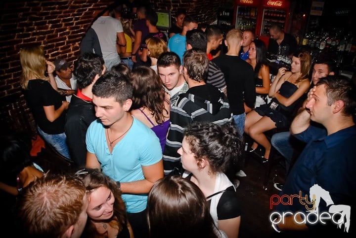 Friday Night Fever @ Club Escape, 