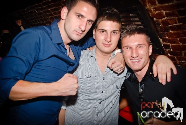 Friday Night Fever @ Club Escape, 