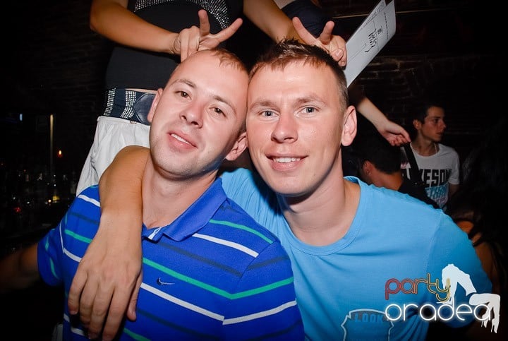 Friday Night Fever @ Club Escape, 