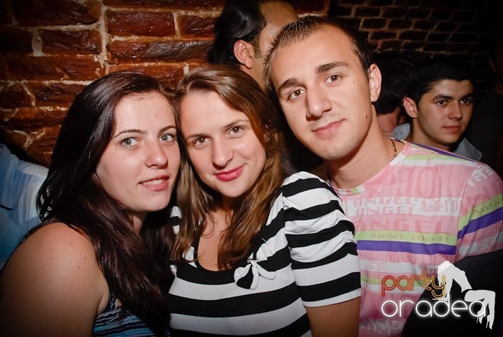 Friday Night Fever @ Club Escape, 