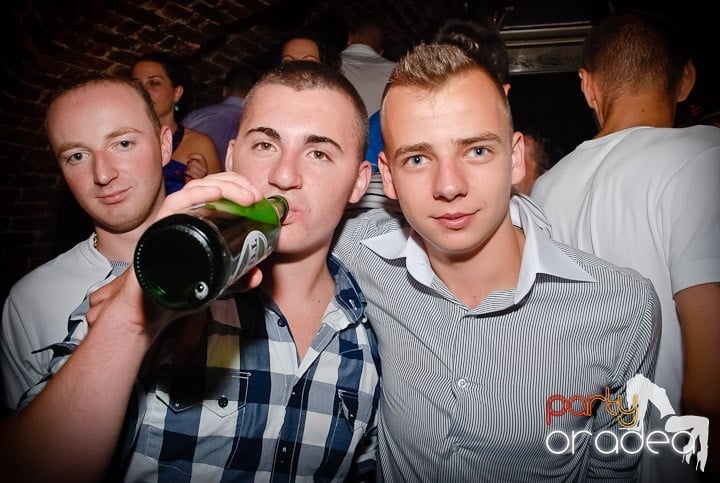 Friday Night Fever @ Club Escape, 