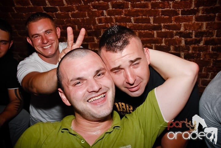 Friday Night Fever @ Club Escape, 