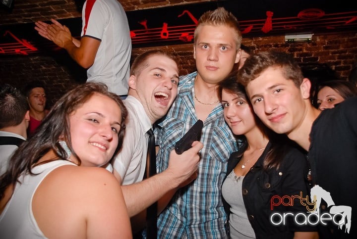 Friday Night Fever @ Club Escape, 