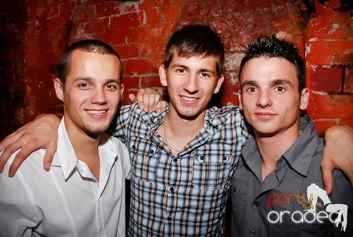 Friday Night Fever @ Club Escape, 