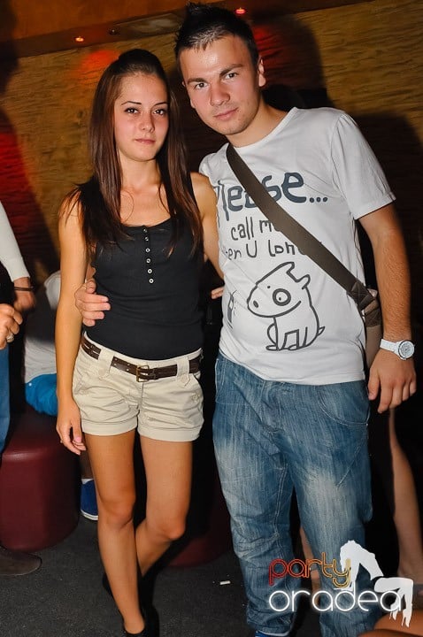 Friday Night Fever în Downtown, 