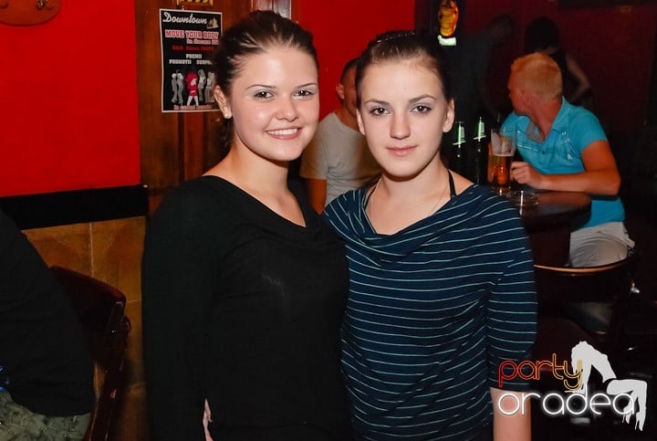 Friday Night Fever în Downtown, 