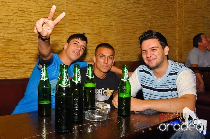 Friday Night Fever în Downtown, 