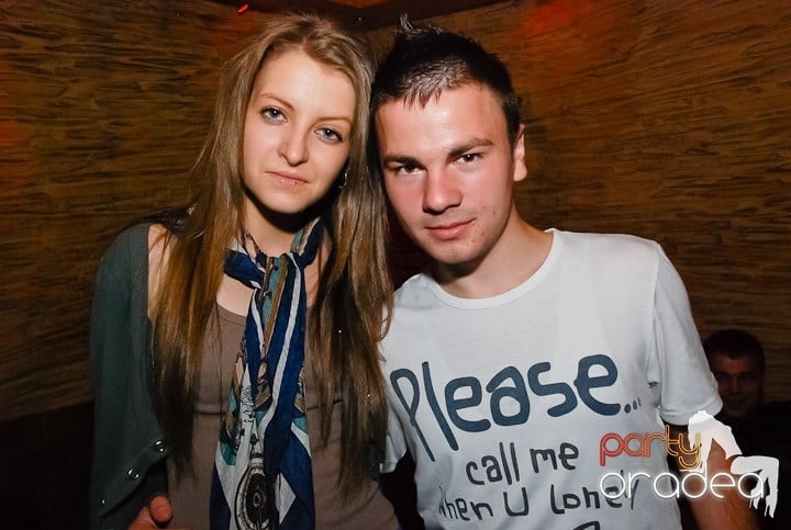 Friday Night Fever în Downtown, 