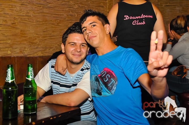 Friday Night Fever în Downtown, 