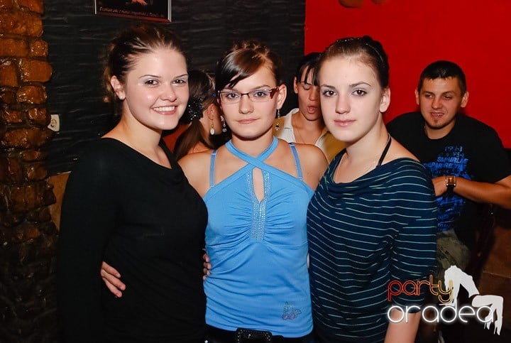 Friday Night Fever în Downtown, 