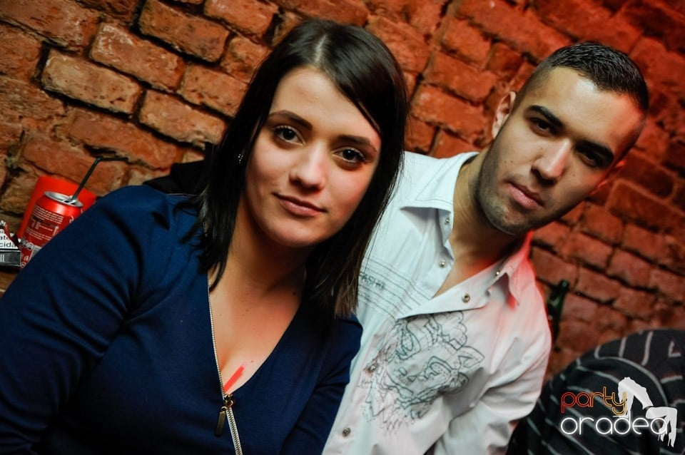 Friday Night Fever în Escape, 