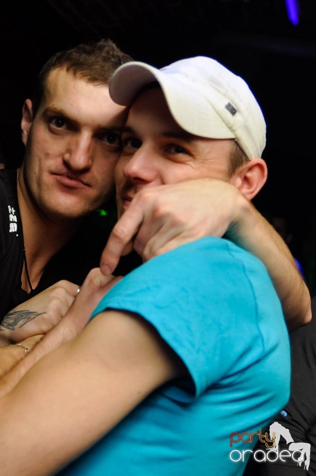 Friday Night Fever în Escape, 