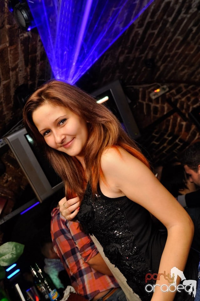 Friday Night Fever în Escape, 