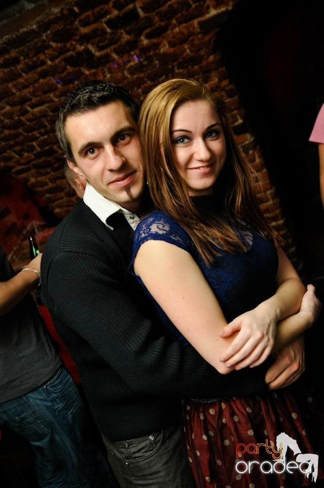 Friday Night Fever în Escape, 