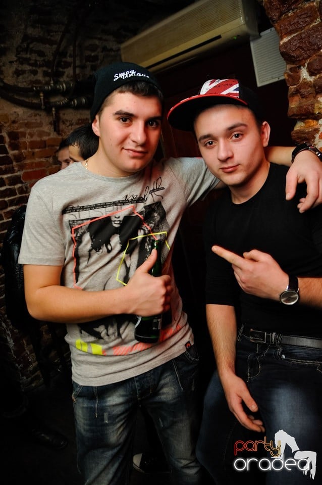 Friday Night Fever în Escape, 