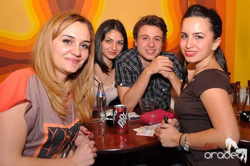 Friday Night în Juice, Juice