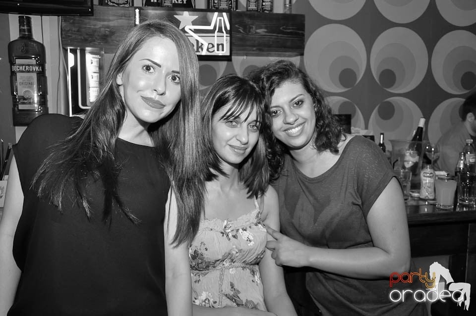 Friday Night în Juice, Juice