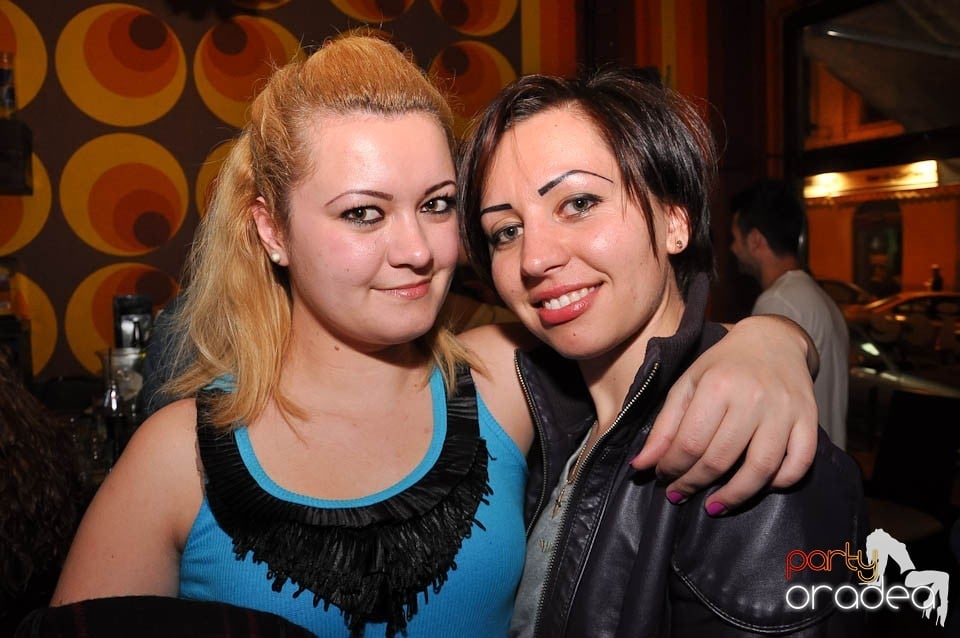 Friday Night în Juice, Juice
