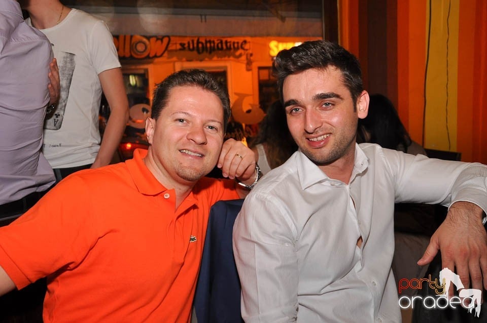 Friday Night în Juice, Juice