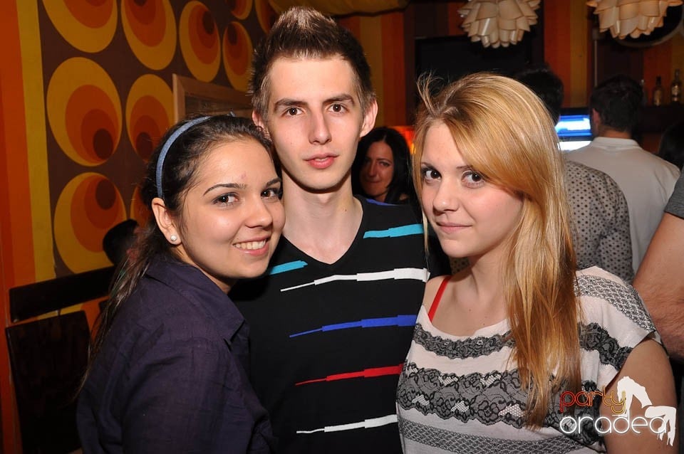 Friday Night în Juice, Juice