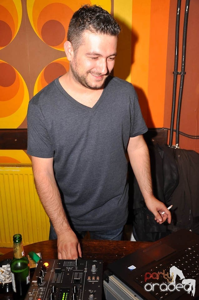 Friday Night în Juice, Juice