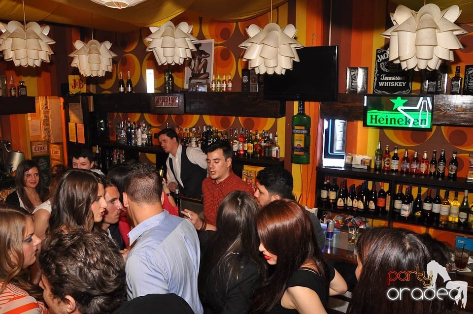 Friday Night în Juice, Juice