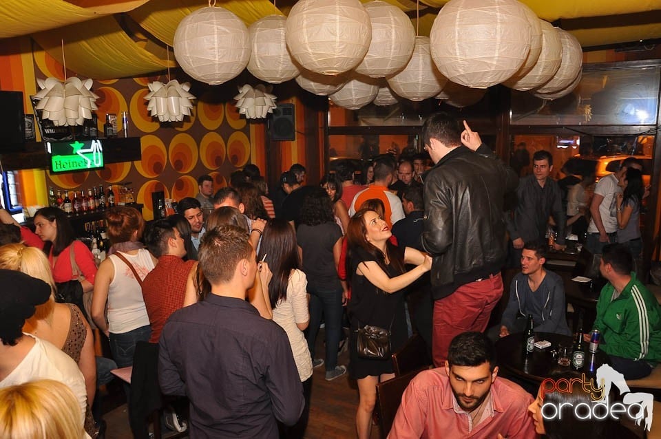 Friday Night în Juice, Juice