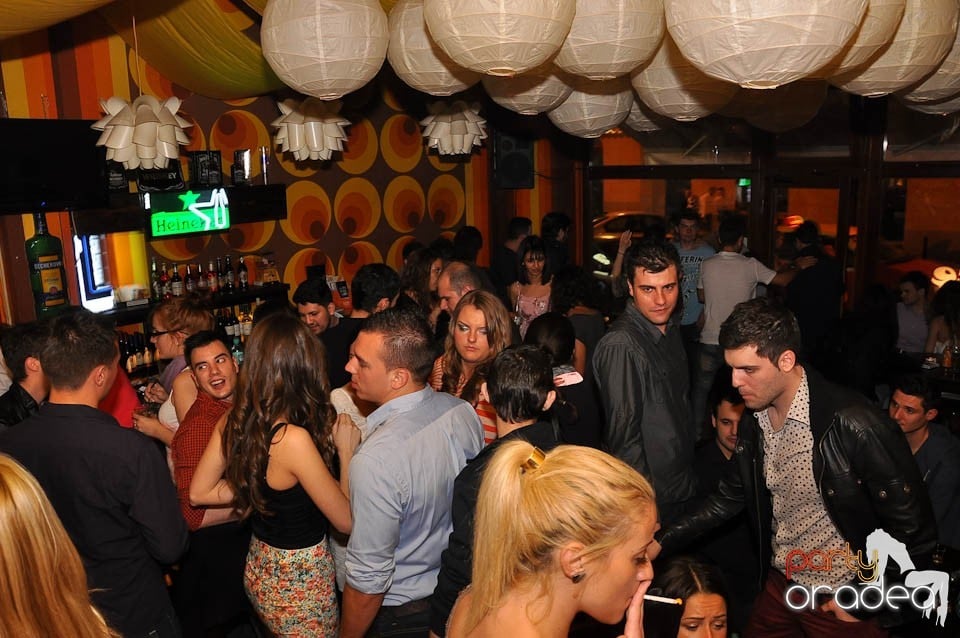 Friday Night în Juice, Juice