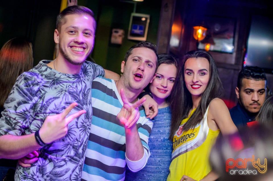 Friday Night Party, Green Pub
