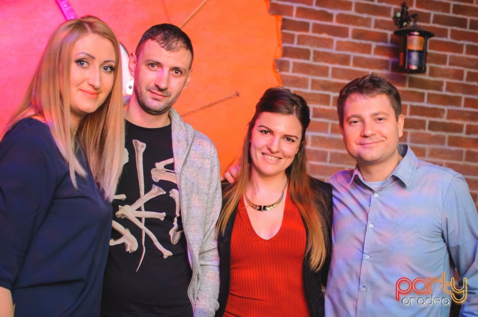 Friday Night Party, Green Pub