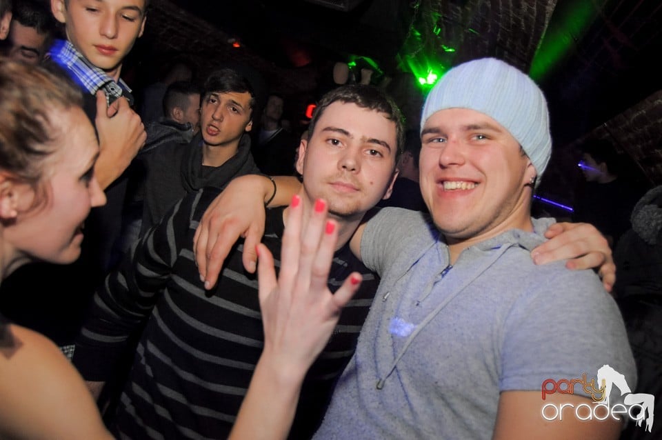 Friday Night Party 2 @ Escape, 