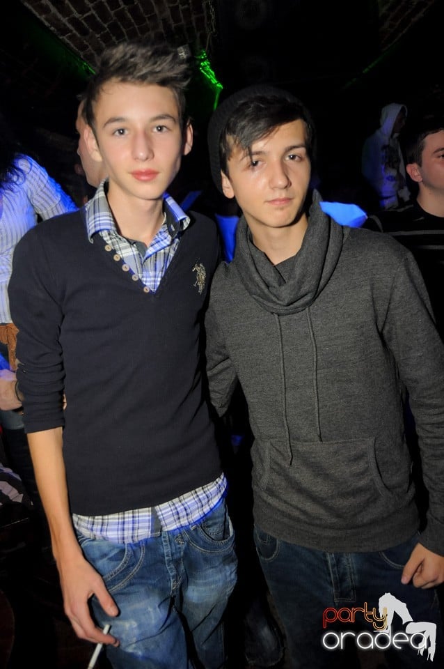 Friday Night Party 2 @ Escape, 