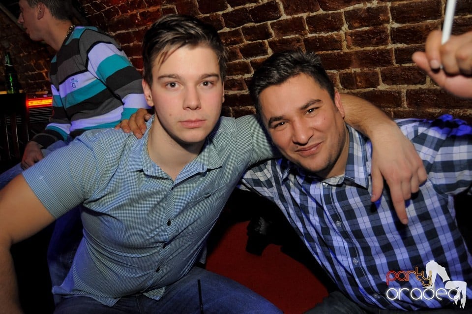 Friday Night Party 2 @ Escape, 