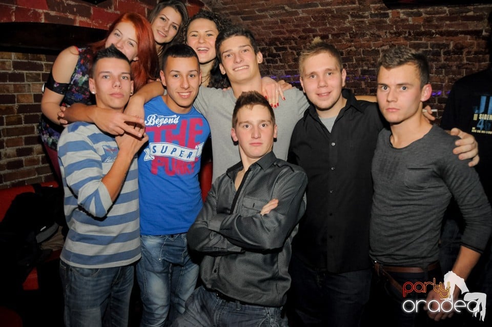 Friday Night Party 2 @ Escape, 