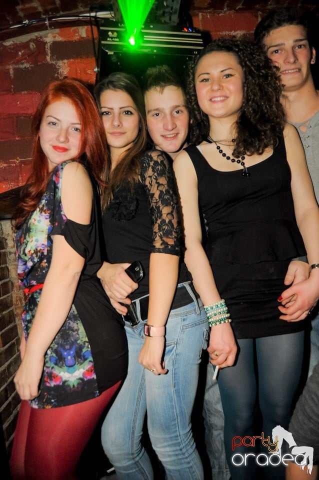 Friday Night Party 2 @ Escape, 