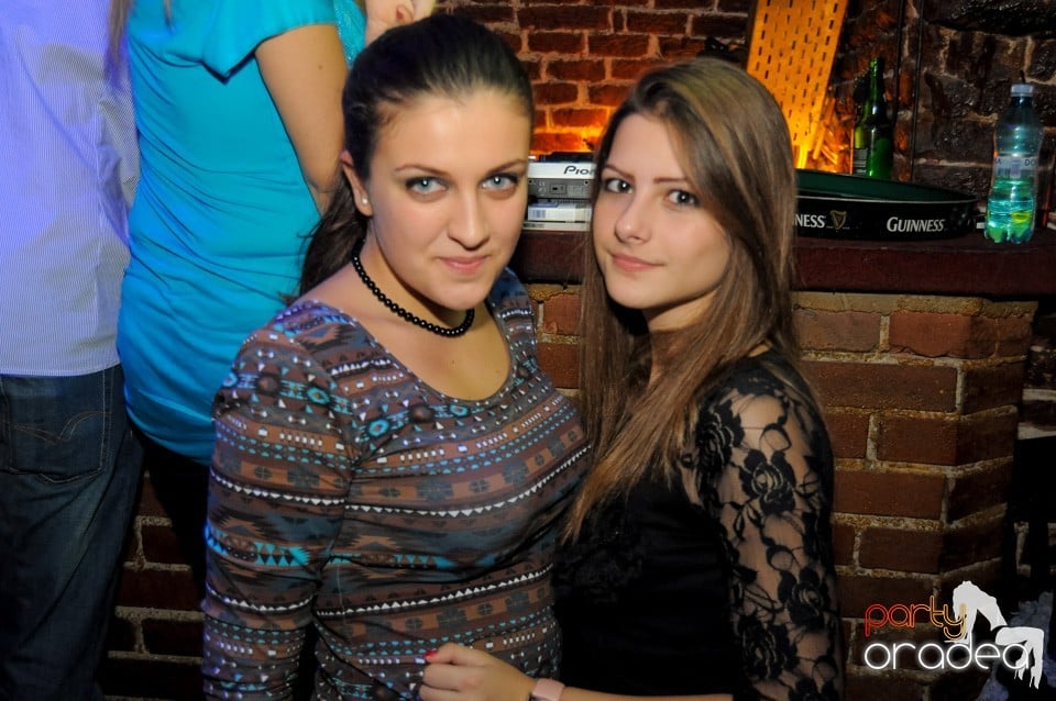 Friday Night Party 2 @ Escape, 