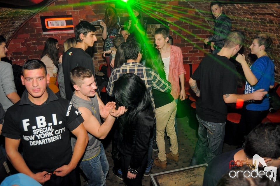 Friday Night Party 2 @ Escape, 