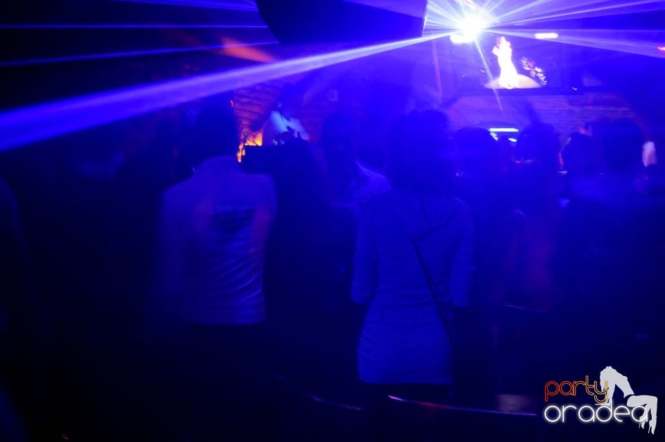 Friday Night Party 2 @ Escape, 