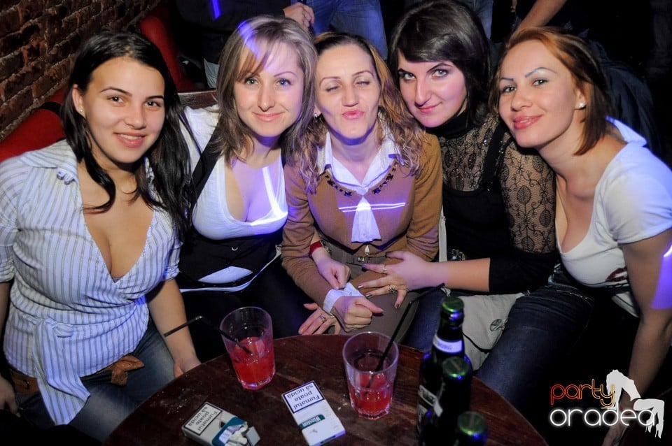 Friday Night Party 2 @ Escape, 