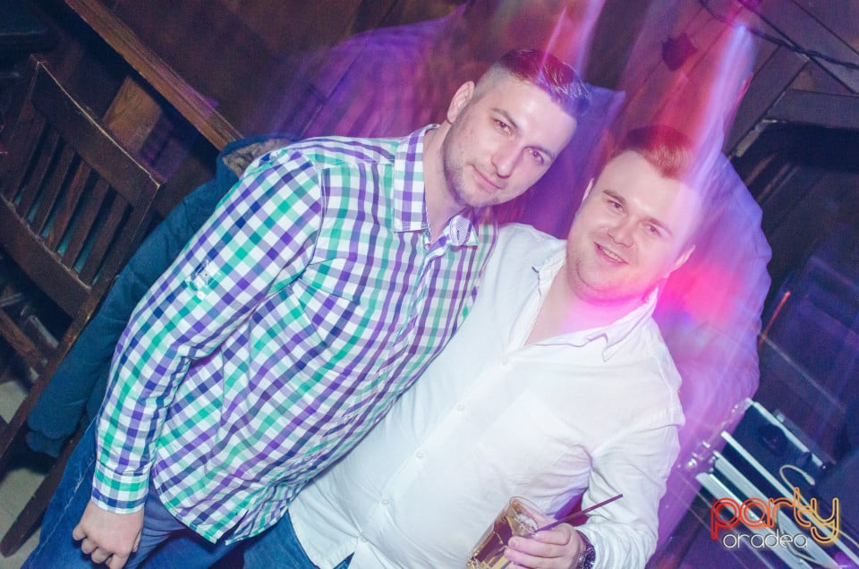 Friday Night Party, Green Pub