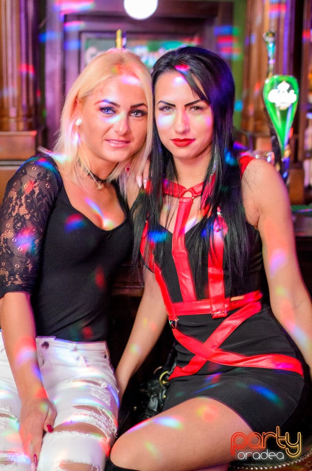Friday Night Party, Green Pub