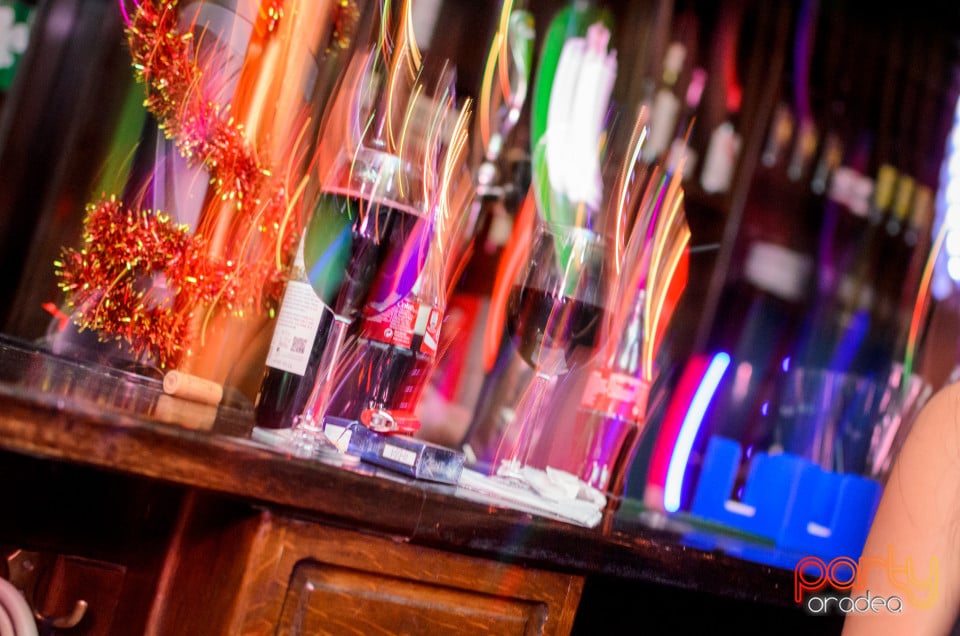 Friday Night Party, Green Pub