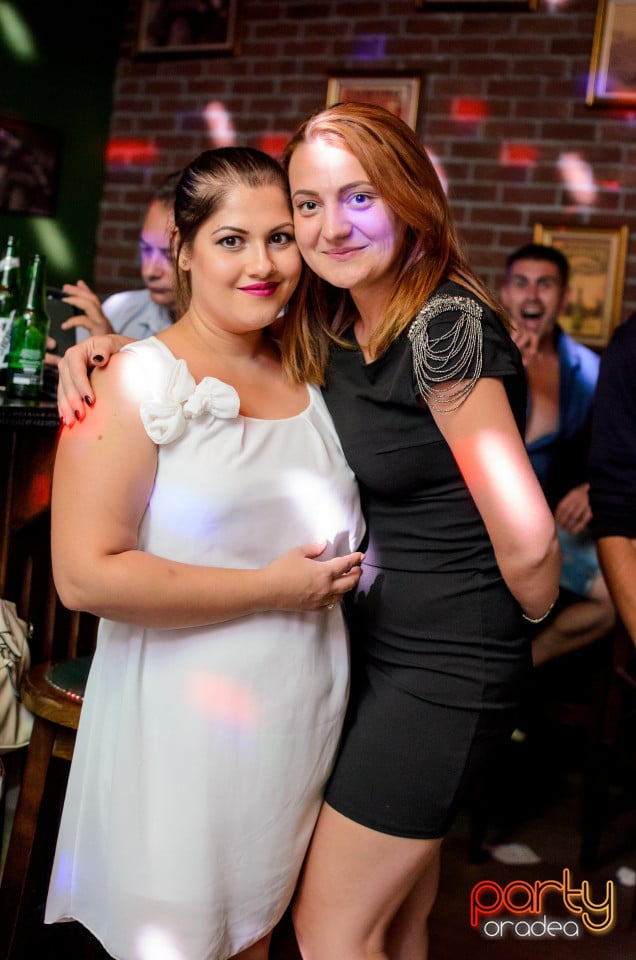 Friday Night Party, Green Pub