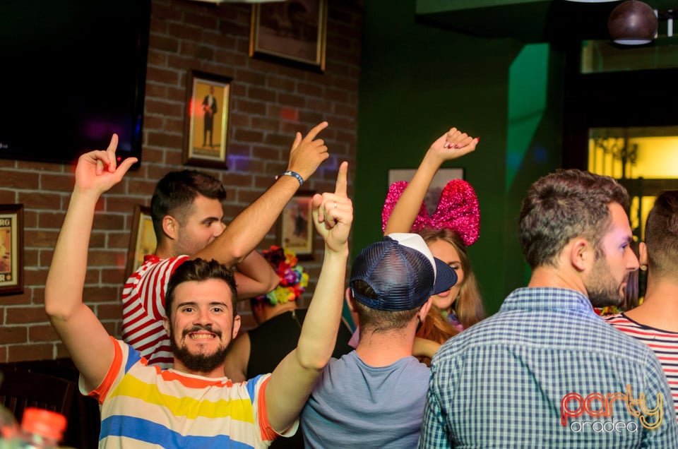Friday Night Party, Green Pub