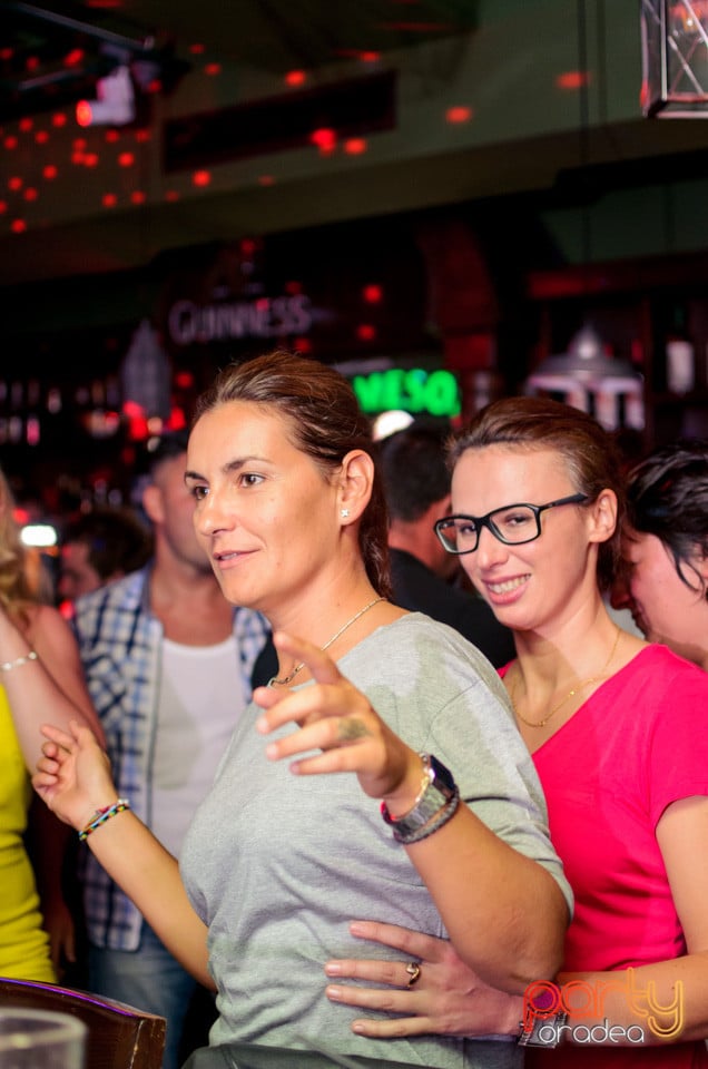 Friday Night Party, Green Pub