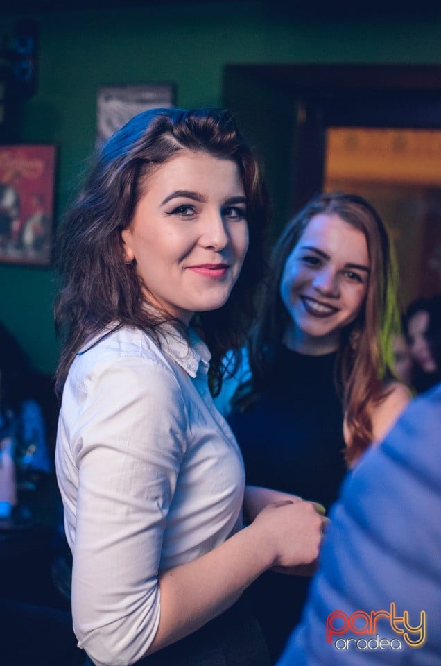Friday Night Party, Green Pub